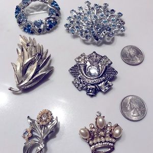 6 piece Brooch bundle vintage